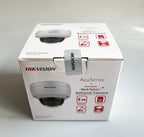 Telecamera di sicurezza Hikvision AcuSense da 4 MP con rilevamento di persone e veicoli